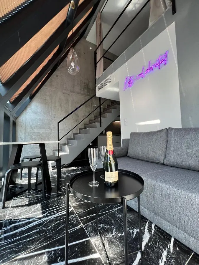 Neon Apartments Sopot Aparthotel